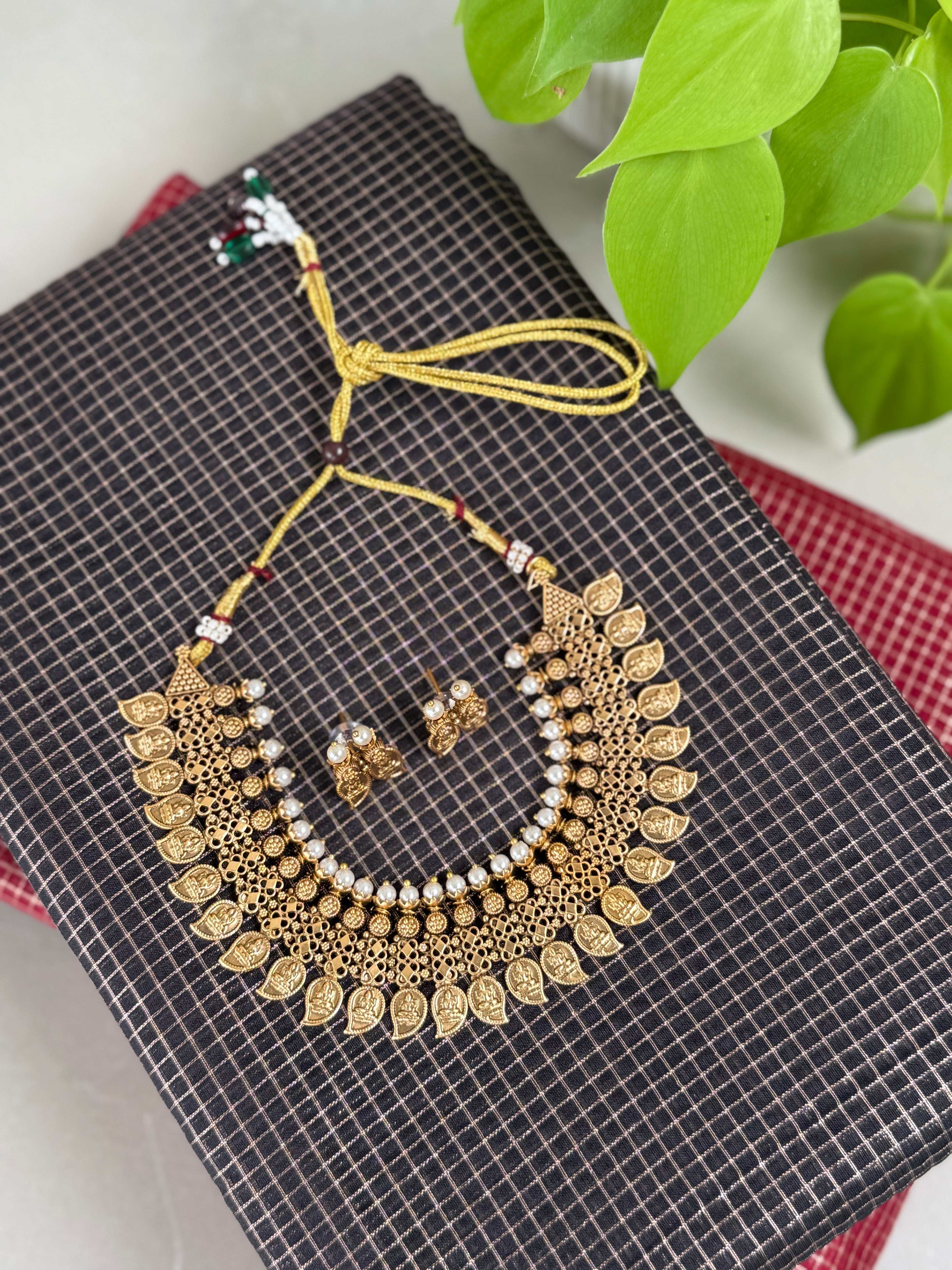 Necklace Set with Earrings