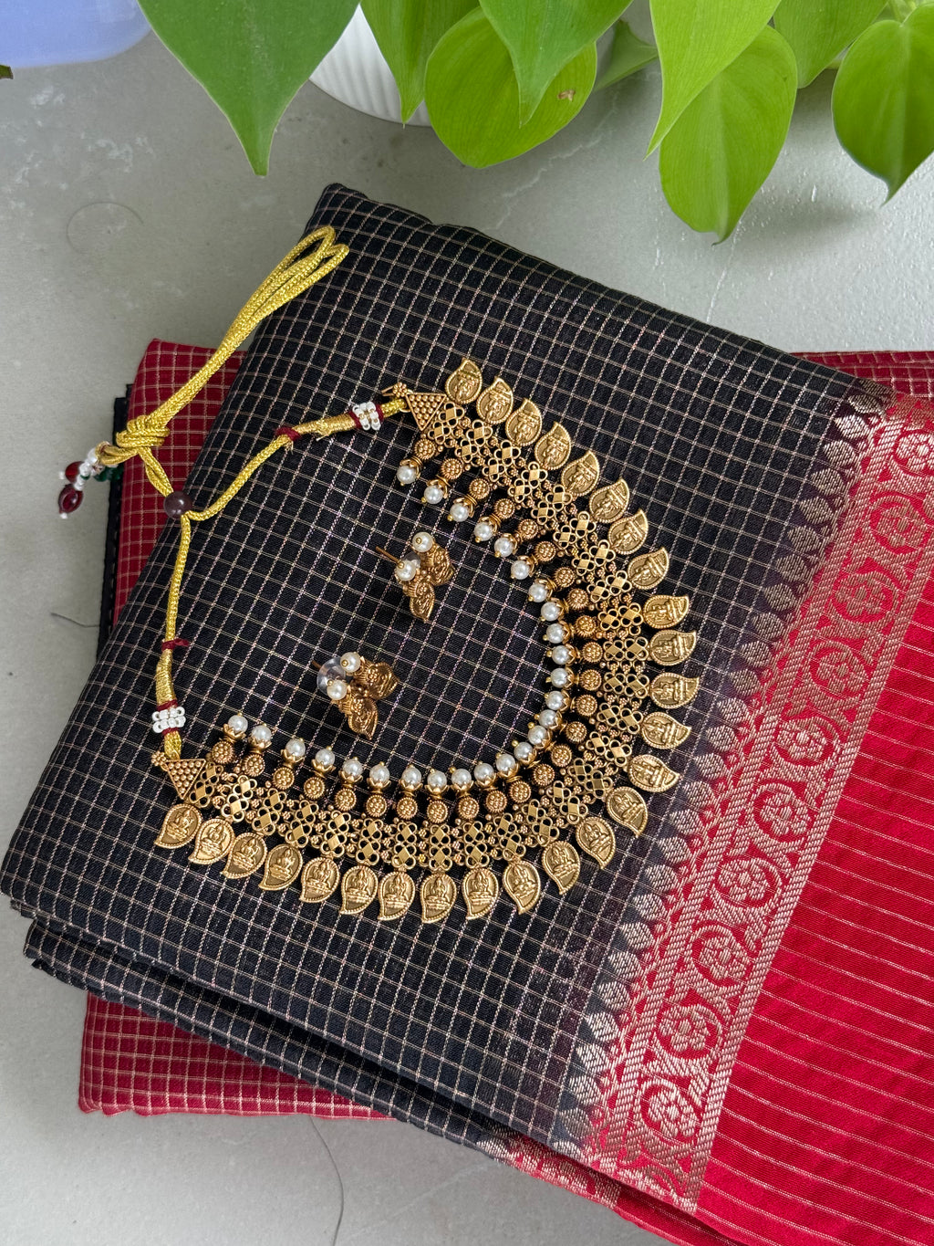 Necklace Set with Earrings