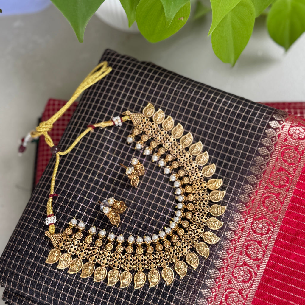 Necklace Set with Earrings