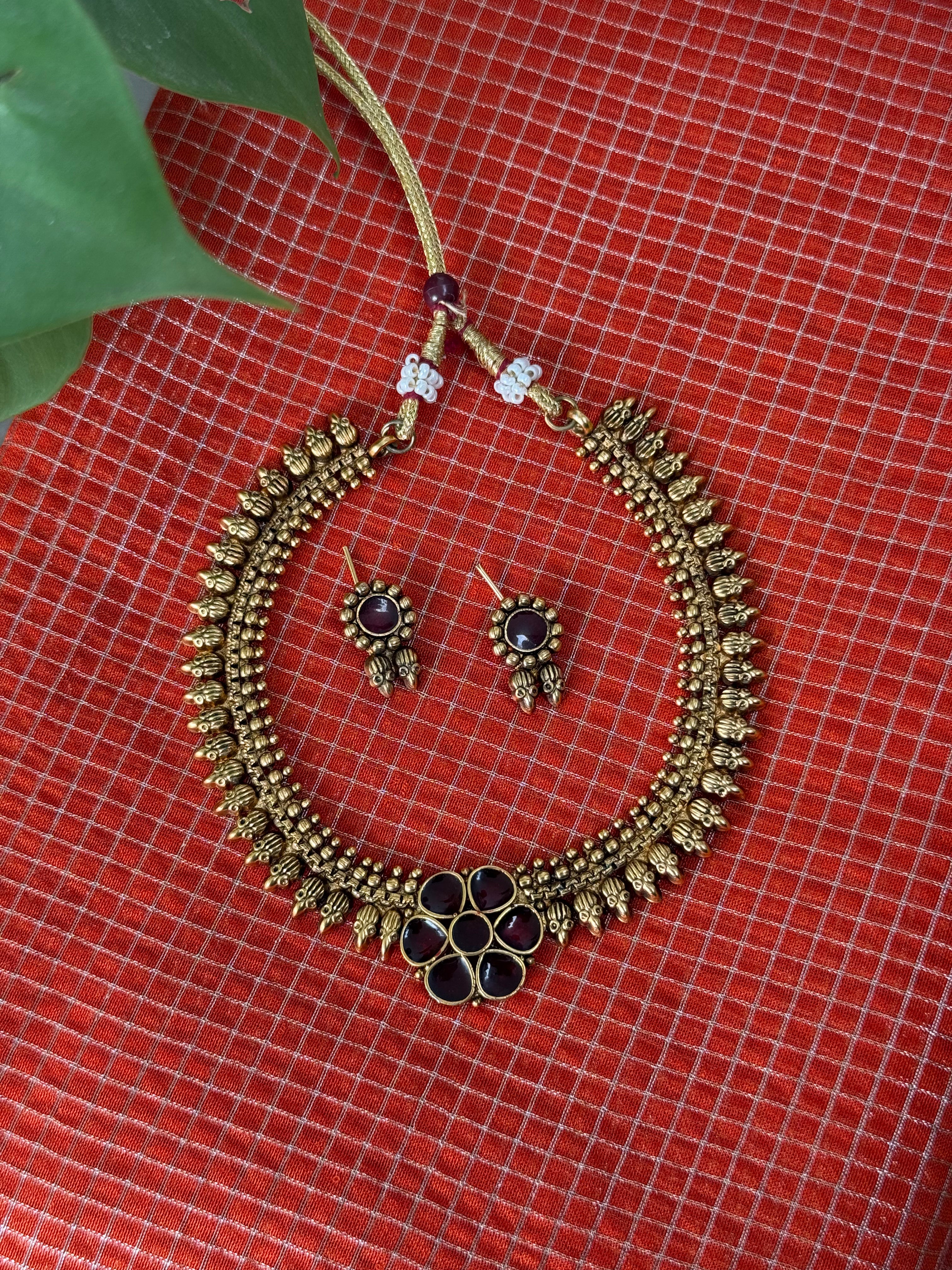 Flower Short Neckpiece With Earring