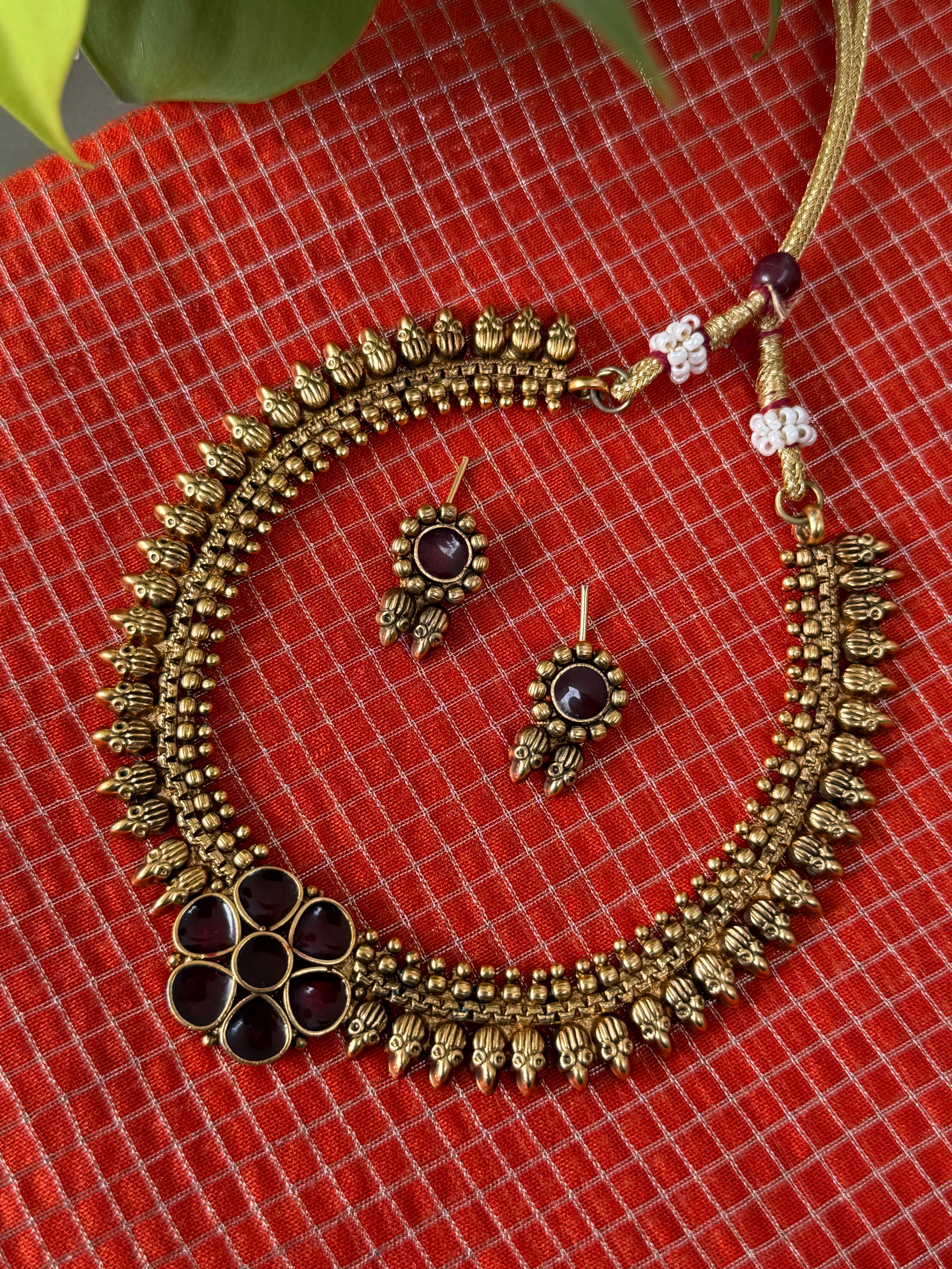 Flower Short Neckpiece With Earring