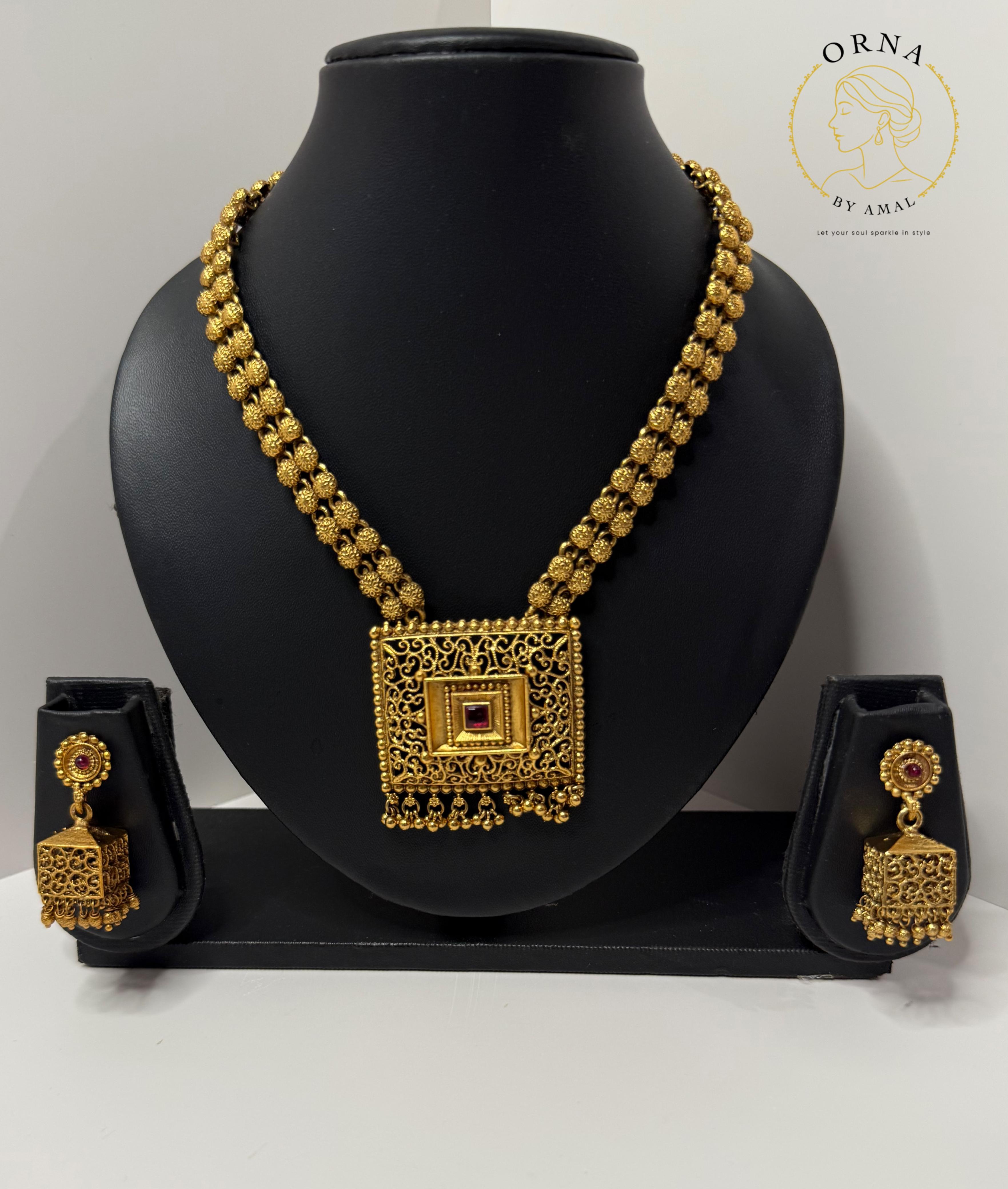 Square Pendant Long Haaram